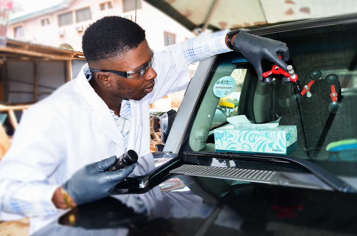 MAKWIS TOTAL GLASS EMPHASIZES ROAD SAFETY THROUGH PROFESSIONAL WINDSHIELD REPAIRS